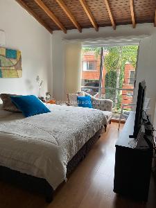 Casa de 3 alcobas en venta en Loma Benedictinos, Envigado, 220 m² · foto 16 de 20