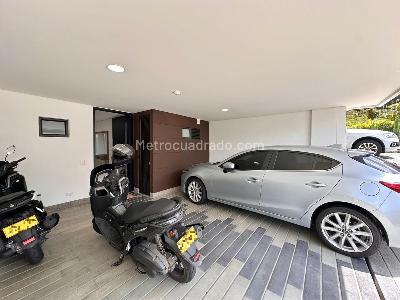 Casa de 3 alcobas en venta en San Lucas, Envigado, 168 m² · foto 3 de 20