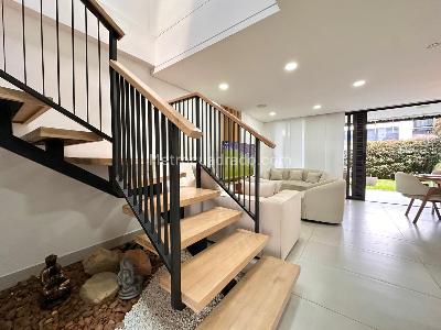 Casa de 3 alcobas en venta en San Lucas, Envigado, 168 m² · foto 4 de 20