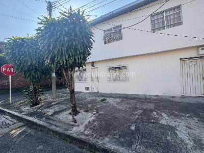 Casa de 5 alcobas en venta en La Esmeralda, Cali, 227 m² · foto 3 de 20