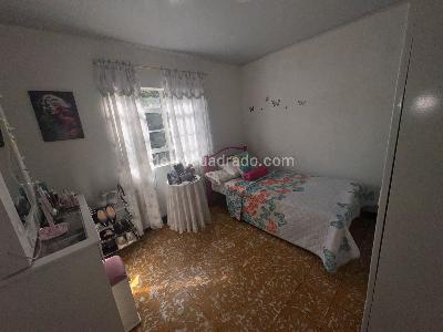 Casa de 5 alcobas en venta en La Esmeralda, Cali, 227 m² · foto 5 de 20