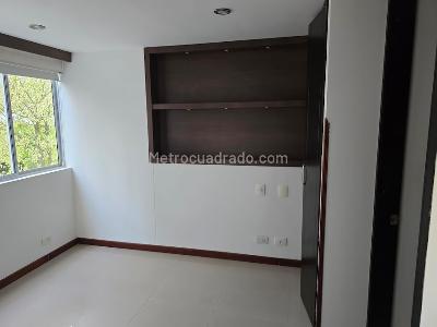 Apartamento de 2 alcobas en venta en Cabecera Del Llano, Bucaramanga, 62 m² · foto 3 de 20