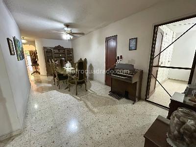Casa de 4 alcobas en venta en El Limonar, Cali, 250 m² · foto 13 de 20