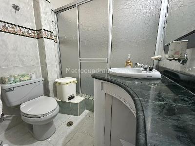 Casa de 4 alcobas en venta en El Limonar, Cali, 250 m² · foto 19 de 20