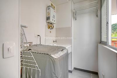 Apartamento de 2 alcobas en venta en Cristales, Cali, 83 m² · foto 8 de 20
