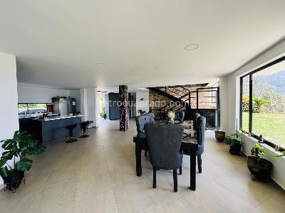 Casa de 4 alcobas en venta en Norteamerica, Bello, 394 m² · foto 6 de 20