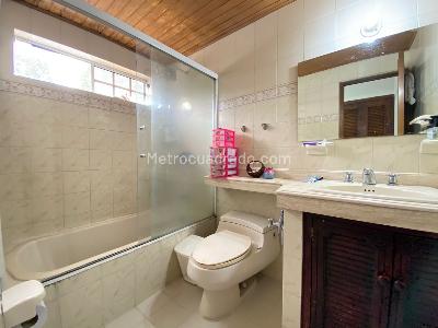 Casa de 5 alcobas en venta en Cañaveral, Floridablanca, 196 m² · foto 5 de 20