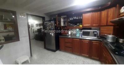 Casa de 4 alcobas en venta en Belen, Medellín, 119 m² · foto 2 de 11