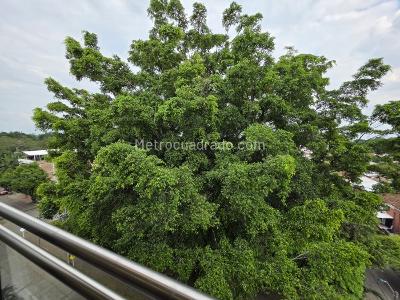 Apartamento en venta en Prados Del Norte, Cali · foto 2 de 11