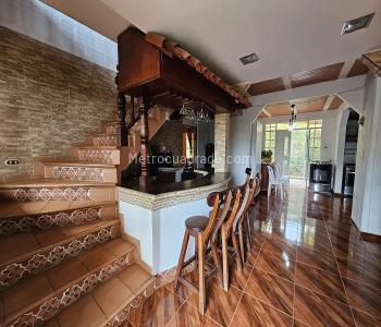 Casa de 5 alcobas en venta en La Reforma, Cali, 430 m² · foto 1 de 20