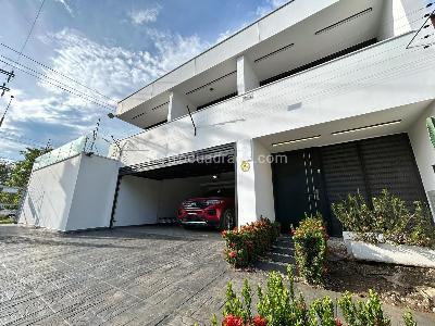 Casa de 3 alcobas en venta en El Ingenio, Cali, 289 m² · foto 3 de 20