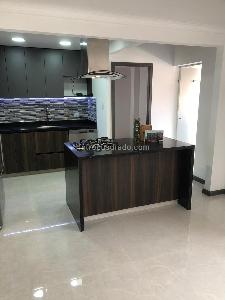 Apartamento de 3 alcobas en venta en Laureles, Medellín, 137 m² · foto 2 de 17