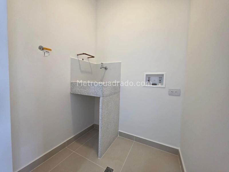 New 2BR Apartment with Balcony in La Aldea (Fantasía) - 4
