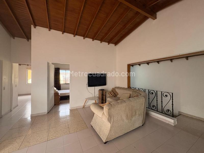 Spacious 4BR Apartment in Laureles û Estadio