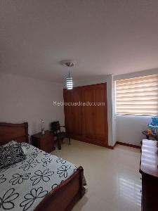 Apartamento de 3 alcobas en venta en Laureles, Medellín, 116 m² · foto 3 de 19