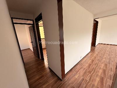 Apartamento de 3 alcobas en venta en Ciudad Jardin, Cali, 70 m² · foto 4 de 9