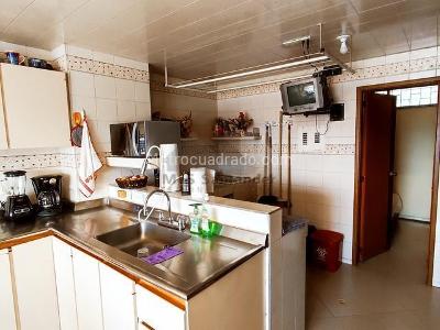 Apartamento de 4 alcobas en venta en Antiguo Campestre, Bucaramanga, 204 m² · foto 13 de 20
