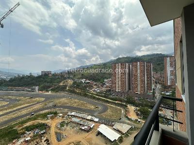 Apartamento de 3 alcobas en venta en Machado, Bello, 69 m² · foto 4 de 15