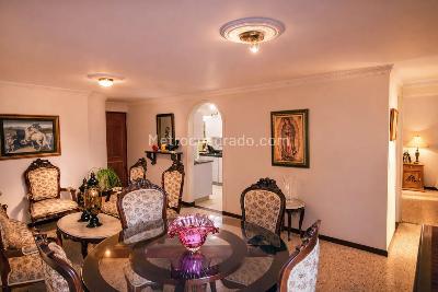 Apartamento en venta en La Castellana, Medellín · foto 3 de 9