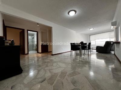 Apartamento de 4 alcobas en venta en Santa Teresita, Cali, 144 m² · foto 1 de 20