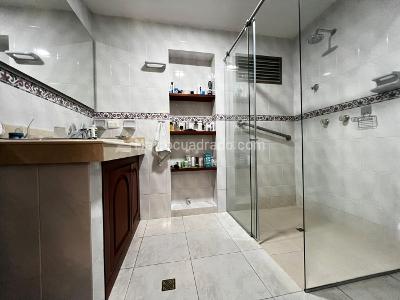 Apartamento de 4 alcobas en venta en Santa Teresita, Cali, 144 m² · foto 15 de 20