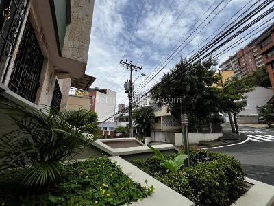 Apartamento de 4 alcobas en venta en Santa Teresita, Cali, 144 m² · foto 18 de 20