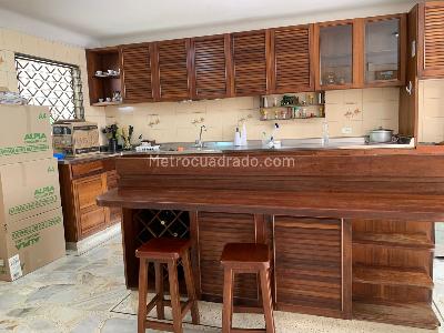 Casa de 5 alcobas en venta en Santa Barbara, Cali, 721 m² · foto 6 de 12