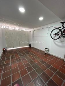 Casa de 3 alcobas en venta en La Merced, Cali, 320 m² · foto 13 de 20