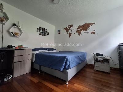 Apartamento de 4 alcobas en venta en La Castellana, Medellín, 82 m² · foto 11 de 15