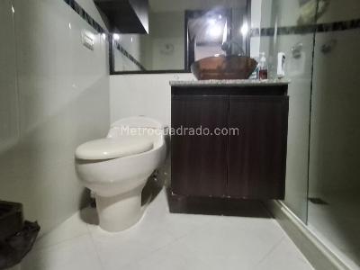 Apartamento de 4 alcobas en venta en La Castellana, Medellín, 82 m² · foto 12 de 15