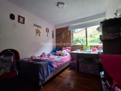 Apartamento de 4 alcobas en venta en La Castellana, Medellín, 82 m² · foto 14 de 15