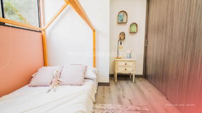 Apartamento de 3 alcobas en venta en Alto De Las Palmas, Medellín, 72 m² · foto 7 de 12