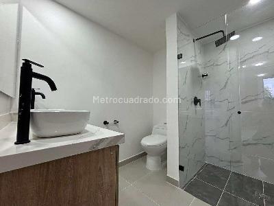 Apartamento de 3 alcobas en venta en Alto De Las Palmas, Medellín, 85 m² · foto 5 de 10