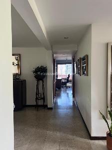 Apartamento en venta en El Poblado, Medellín · foto 3 de 20