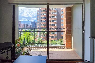 Apartamento en venta en Castropol, Medellín · foto 3 de 20