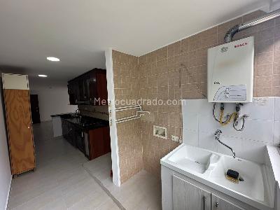 Apartamento de 3 alcobas en venta en Los Balsos 1, Medellín, 94 m² · foto 9 de 20