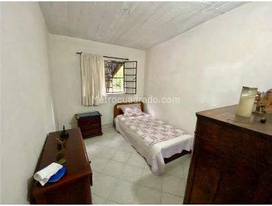 Casa de 5 alcobas en venta en Santa Lucia, Medellín, 176 m² · foto 18 de 20