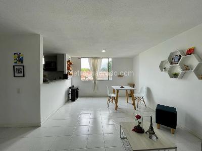 Apartamento de 2 alcobas en venta en Prado, Medellín, 56 m² · foto 3 de 10