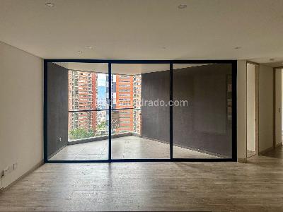 Apartamento de 2 alcobas en venta en Altos Del Poblado, Medellín, 81 m² · foto 2 de 11