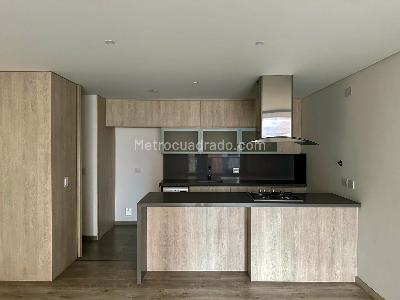 Apartamento de 2 alcobas en venta en Altos Del Poblado, Medellín, 81 m² · foto 3 de 11