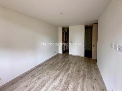 Apartamento de 2 alcobas en venta en Altos Del Poblado, Medellín, 81 m² · foto 7 de 11