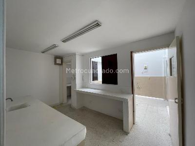 Casa de 5 alcobas en venta en San Vicente, Cali, 222 m² · foto 8 de 20