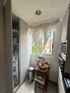 Apartamento de 3 alcobas en venta en Laureles, Medellín, 103 m² · foto 12 de 15