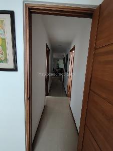 Apartamento de 3 alcobas en venta en Las Lomitas, Sabaneta, 121 m² · foto 8 de 17