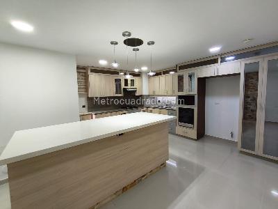 Apartamento de 3 alcobas en venta en Cumbres, Envigado, 152 m² · foto 4 de 20