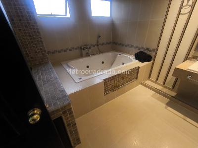 Apartamento en venta en El Poblado, Medellín · foto 17 de 20