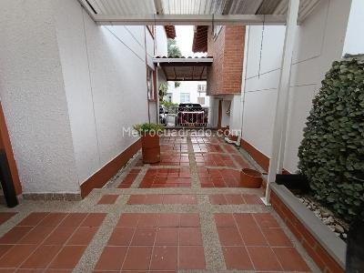 Casa de 5 alcobas en venta en La Castellana, Armenia, 200 m² · foto 17 de 20