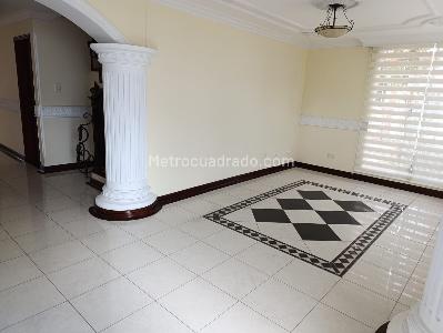 Casa de 5 alcobas en venta en La Castellana, Armenia, 200 m² · foto 8 de 20