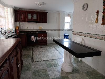 Casa de 5 alcobas en venta en La Castellana, Armenia, 200 m² · foto 9 de 20