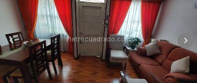 Casa de 3 alcobas en venta en Las Delicias, Bogotá, 70 m² · foto 3 de 15